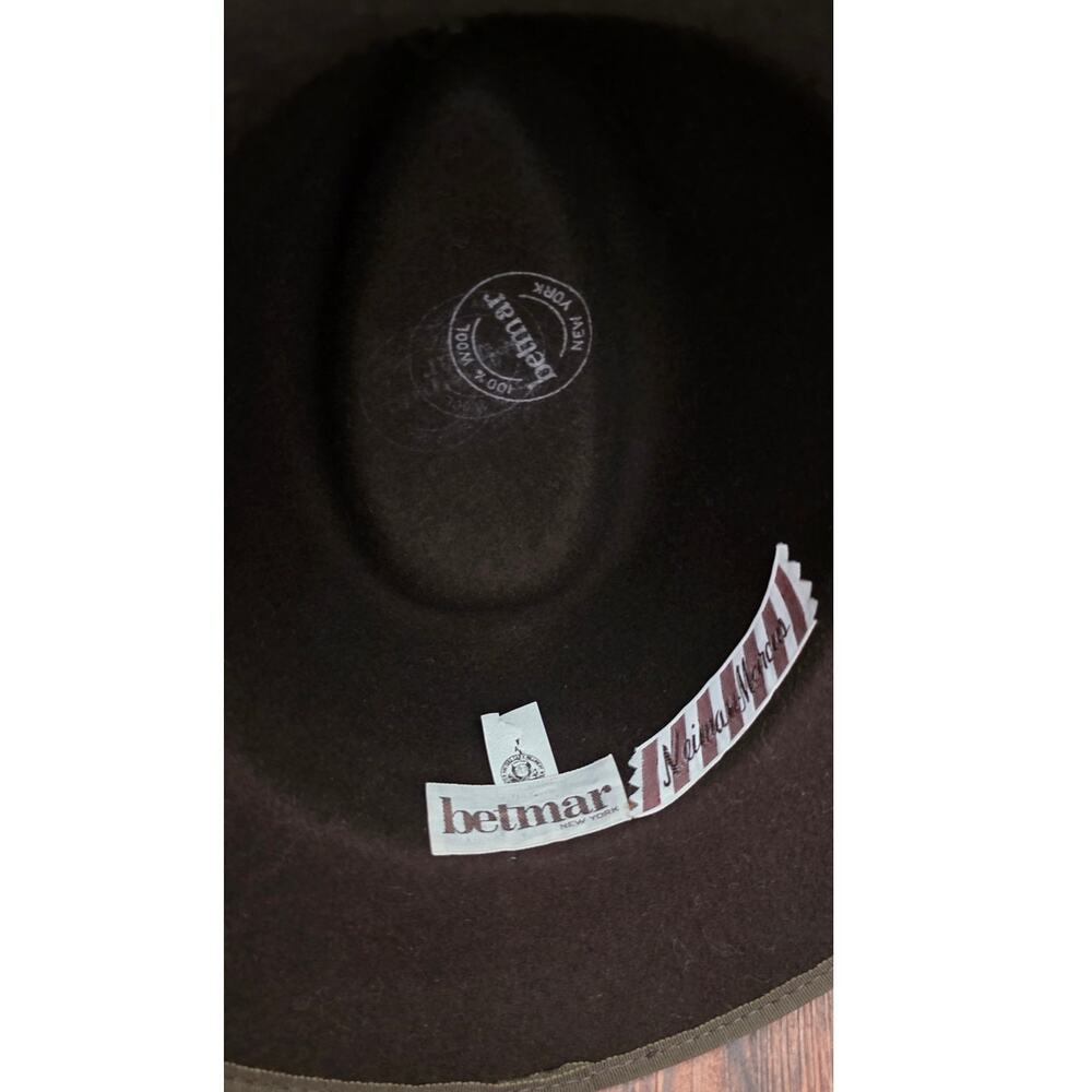 Vintage Betmar Felt Fedora Hat Womens Brown Feather Accent Wool Neiman Marcus - Picture 4 of 9